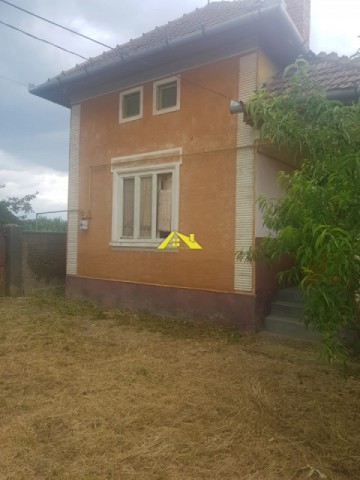 casa-individuala-de-vanzare-in-totoi